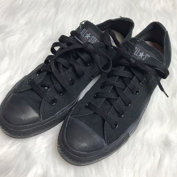 black flat converse